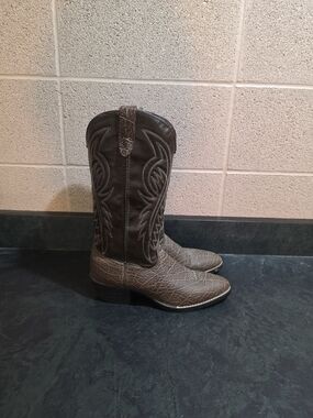 Vintage Bronco Brand Brown Leather Cowboy Boots size 9D Good Condition Fast Ship